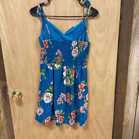 Peach Love California floral dress. - Picture 2 of 4